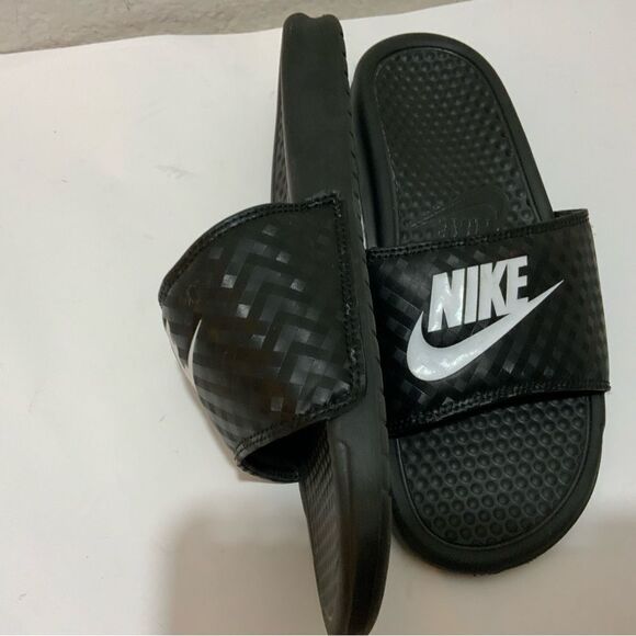 NIKE WOMEN'S BENASSI Slides Slide BLACK WHITE 343881-011 Sz 8 - Picture 4 of 7